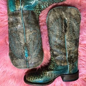 Teal lucchese